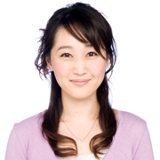 秋山佳子.jpg