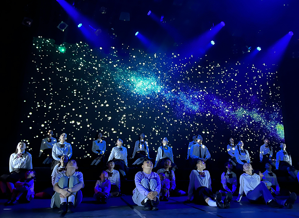 ひまわりのように<br>折れない心と<br>真っ直ぐな瞳を